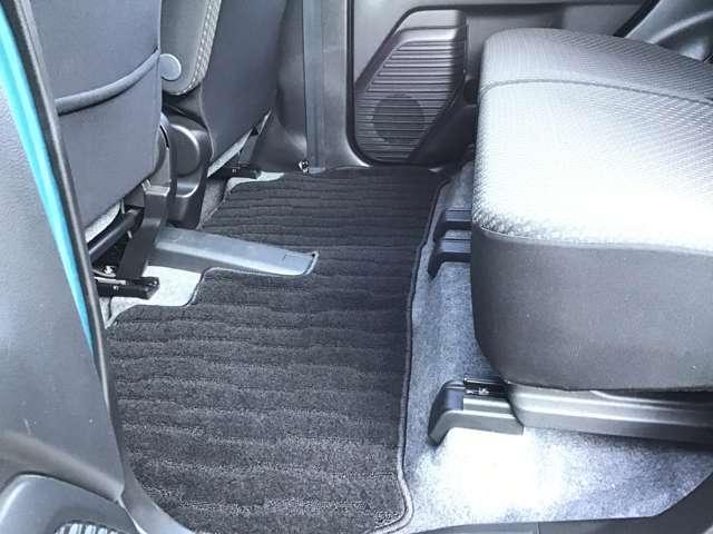 フレアクロスオーバー ６６０　ハイブリッド　ＸＧ　ナビ　ＥＴＣ　前後ドラレコ　シートヒーター　横滑り防止装置付き　盗難警報装置　前後誤発進抑制機能　アイドリングＳＴＯＰ　パーキングセンサー　オートエアコン　スマートキー＆プッシュスタート　キーフリー（11枚目）