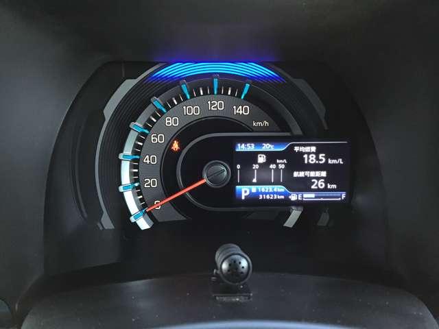 フレアクロスオーバー ６６０　ハイブリッド　ＸＧ　ナビ　ＥＴＣ　前後ドラレコ　シートヒーター　横滑り防止装置付き　盗難警報装置　前後誤発進抑制機能　アイドリングＳＴＯＰ　パーキングセンサー　オートエアコン　スマートキー＆プッシュスタート　キーフリー（13枚目）