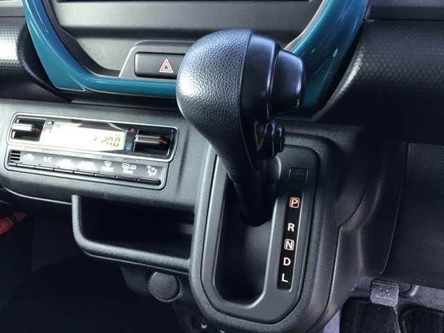 フレアクロスオーバー ６６０　ハイブリッド　ＸＧ　ナビ　ＥＴＣ　前後ドラレコ　シートヒーター　横滑り防止装置付き　盗難警報装置　前後誤発進抑制機能　アイドリングＳＴＯＰ　パーキングセンサー　オートエアコン　スマートキー＆プッシュスタート　キーフリー（17枚目）