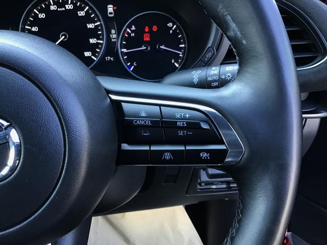 ＭＡＺＤＡ３ファストバック １．５　１５Ｓ　レトロスポーツエディション　ナビ　ＥＴＣ　全方位モニター　アイドリングストップ　アルミホイール　運転席パワーシート　Ｂｌｕｅｔｏｏｔｈ接続　スマートシティブレーキサポート　パーキングセンサー　レーダークルーズコントロール（18枚目）