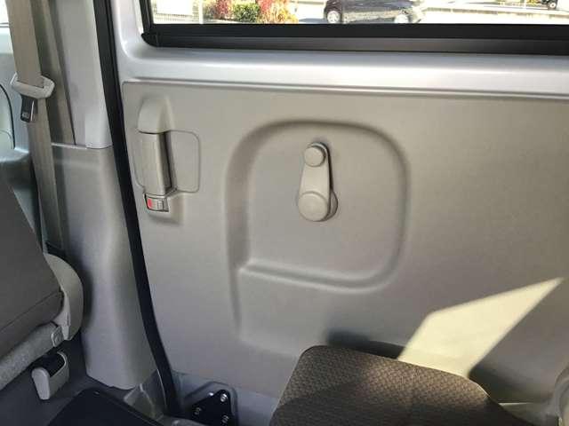 スクラム ６６０　ＰＣ　ハイルーフ　サービスカーアップ　ナビ　ＥＴＣ　レーダーサポートブレーキ　パワーウィンド　左右エアバッグ　クリアランスソナー　パワーステ　ＡＣ　エアバック　キーレスエントリー　両側スライドドア　ＡＢＳ　ＥＳＣ（9枚目）