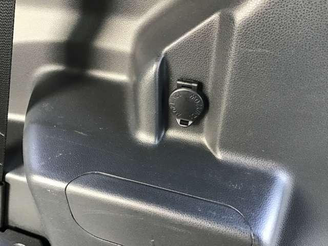 ピクシスメガ ６６０　Ｇターボ　ＳＡＩＩ　両側電動スライドドア　ナビ　ＥＴＣ　誤発進抑制　Ｗパワースライドドア　アルミホイール　ターボ車　オートエアコン　エアバッグ　キーレス　スマートキー　盗難防止システム　横滑り防止機能　ＡＢＳ（9枚目）