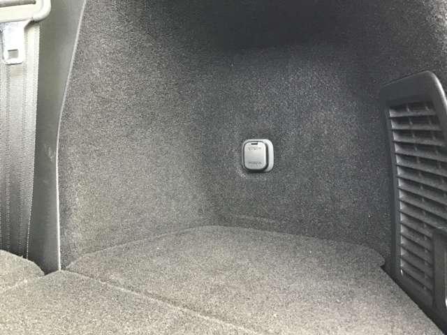 ＣＸ－８ ２．２　ＸＤ　スポーツ　アピアランス　ディーゼルターボ　ＢＯＳＥサウンド　ナビ　ＥＴＣ　キーレス　オートマチックハイビーム　シートヒーター　アルミホイール　３列シート　バックカメラ　エアコン　スマートキー　横滑り防止装置　アイドリングストップ　ターボ　ＢＴ（11枚目）