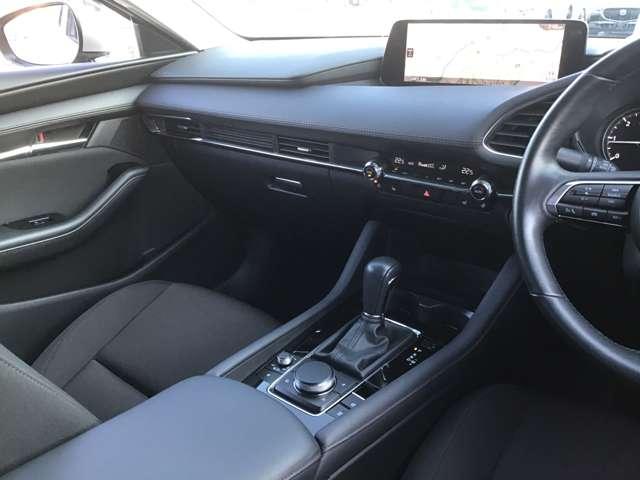 ＭＡＺＤＡ３セダン １．８　ＸＤプロアクティブ　ツーリング　セレクション　ディー　ナビ　ＥＴＣ　全方位モニター　衝突軽減ブレーキ　シートヒーター　オートハイビーム　スマートキー　パワーシート　レーダークルーズコントロール　クリアランスソナー　Ｂｌｕｅｔｏｏｔｈ　Ｉストップ（16枚目）