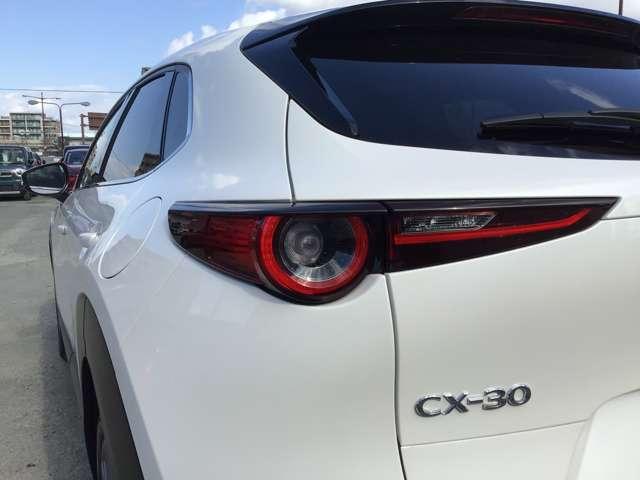 ＣＸ－３０ ２．０　２０Ｓ　ツーリング　ナビ　パワーリフトゲート　ＥＴＣ　衝突軽減ブレーキ　アルミホイール　クリアランスソナー　レーダークルーズ　パワーシート　オートマチックハイビーム　バックカメラ　シートヒーター　Ｂｌｕｅｔｏｏｔｈ（6枚目）