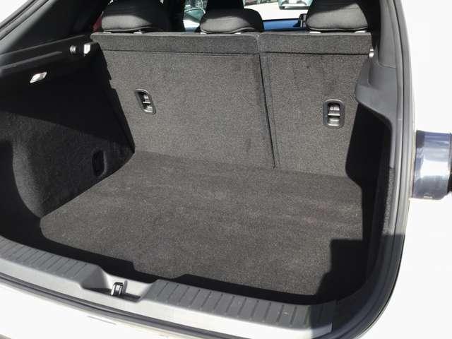 ＣＸ－３０ ２．０　２０Ｓ　ツーリング　ナビ　パワーリフトゲート　ＥＴＣ　衝突軽減ブレーキ　アルミホイール　クリアランスソナー　レーダークルーズ　パワーシート　オートマチックハイビーム　バックカメラ　シートヒーター　Ｂｌｕｅｔｏｏｔｈ（7枚目）