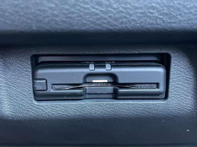 キックス １．２　ＡＵＴＥＣＨ　（ｅ－ＰＯＷＥＲ）　アラウンドビュー　レーダークルーズ　誤発進抑制装置　ＬＥＤヘッドライト　ＥＴＣ　車線逸脱警報　スマートキー　ワンオーナー　リヤカメラ　ドラレコ　パワーウインドウ　ＡＢＳ　アルミホイール　メモリーナビ（13枚目）