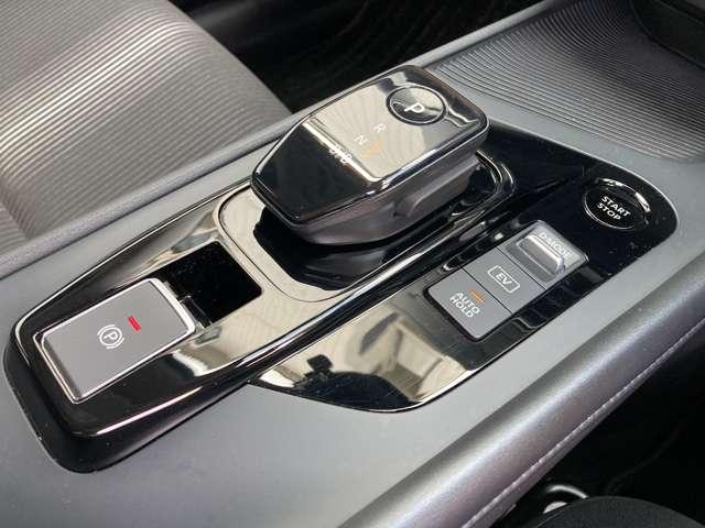 ノート 1.2 X 前後ドライブレコーダー・エマージェンシー 衝突被害軽減ブレ-キ レーンアシスト インテリジェントキー ワンオーナー ドラレコ 整備記録簿 サイドカーテンエアバック パワーウィンドウ オートエアコン キーレス ABS 運転席エアバッグ(12枚目)