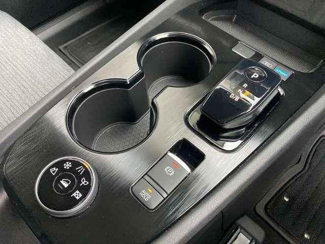 エクストレイル Ｘ　ｅ－４ＯＲＣＥ　日産コネクトナビプロパイロット全周囲　エマブレ　１オーナー　レーンキープアシスト　アダプティブクルーズコントロール　バックモニター　ＬＥＤヘッドライト　ドラレコ　インテリジェントキー　ＥＴＣ　４ＷＤ　記録簿　キーレスエントリー　ＡＡＣ（11枚目）