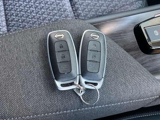 オーラ １．２　Ｇ　日産コネクトナビ・プロパイロット・アラウ　自動（被害軽減）ブレーキ　試乗車アップ　ＬＥＤ　ＬＫＡ　サイドカメラ　ＥＴＣ　カーテンエアバッグ　イモビライザー　アルミホイール　禁煙　インテリジェントキー　パワーウィンドウ　ワンオーナー　ナビＴＶ（18枚目）