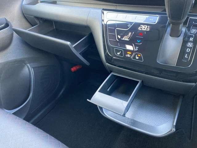 デイズ ６６０　ハイウェイスターＧターボ　プロパイロット　エディション　日産純正９インチナビ・プロパイロット・ア　アルミ　イモビ　エアバック　ＬＥＤヘッドライト　レーダークルーズ　インテリジェントキー　禁煙車　レーンアシスト　キーレス　サイドカメラ　アイドリングストップ　エアコン　メモリ－ナビ　バックカメラ　ＰＳ（18枚目）