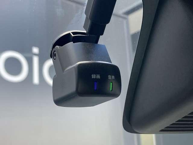 ルークス ６６０　Ｘ　アラモニ　前後衝突軽減ブレーキ　ワンオーナー車　車線逸脱防止　スマートキー　定期点検記録簿　キーフリー　ドライブレコーダー　ｉ－ｓｔｏｐ　フルオートエアコン　パワーウインドウ　バックカメラ　エアバック（8枚目）