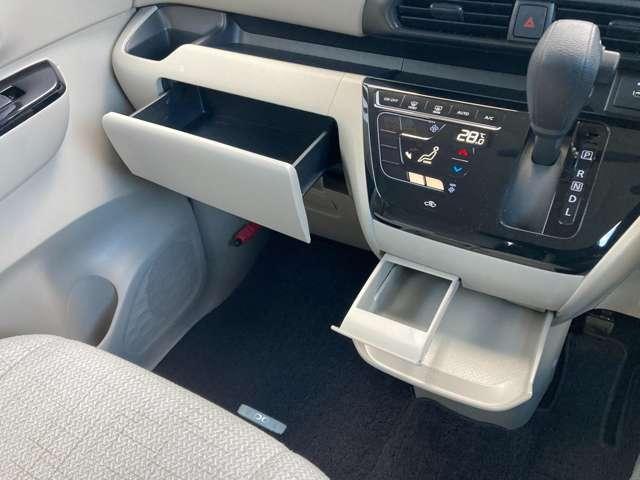 ルークス ６６０　Ｘ　アラモニ　前後衝突軽減ブレーキ　ワンオーナー車　車線逸脱防止　スマートキー　定期点検記録簿　キーフリー　ドライブレコーダー　ｉ－ｓｔｏｐ　フルオートエアコン　パワーウインドウ　バックカメラ　エアバック（20枚目）