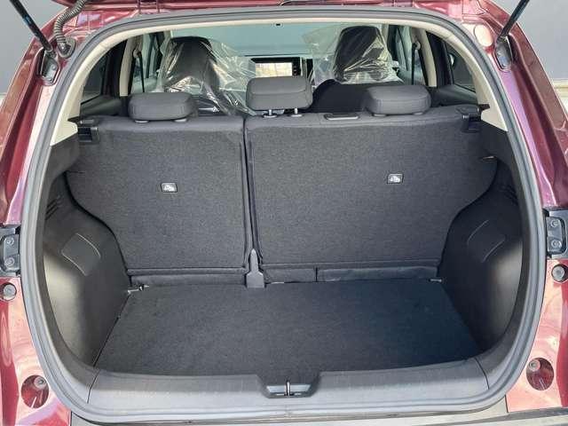 ノート １．２　Ｘ　日産純正９インチナビ・バックカメラ・前後　リアカメラ　衝突被害軽減ブレ－キ　ＥＴＣ付　ＬＥＤヘッドライト　レーンアシスト　インテリジェントキー　ワンオーナー　ドラレコ　整備記録簿　ワンセグＴＶ　ＴＶナビ　サイドカーテンエアバック　メモリーナビ（9枚目）