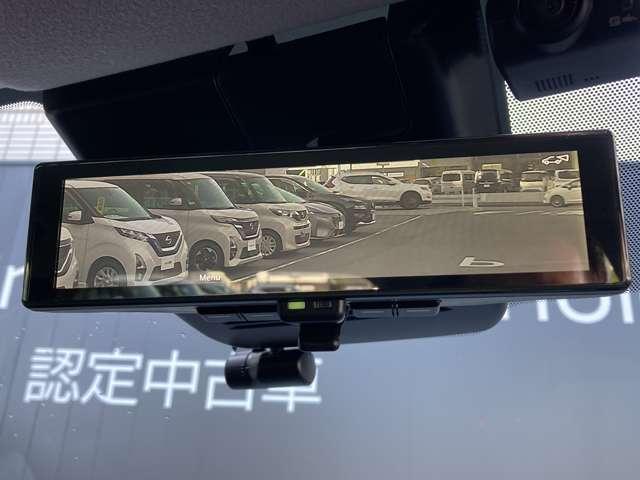 �X�}�[�g���[���~���[���t���Ă��܂��B����s���[��ו��A��Ȃɓ��悵�Ă������܂�Ȃǎ��E���Ղ�ꂽ�ꍇ�ł�����J��������̉f���ň��S�m�F�����邱�Ƃ��ł��܂��B