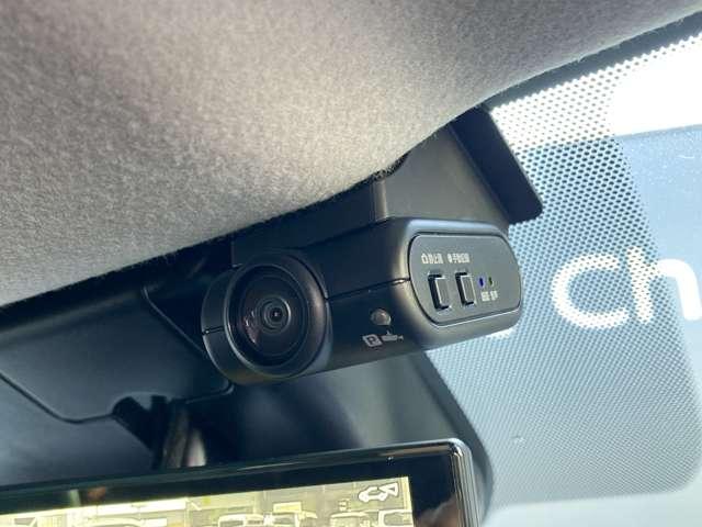 �Ԏ������^��ł���h���C�u���R�[�_�[�ł��B