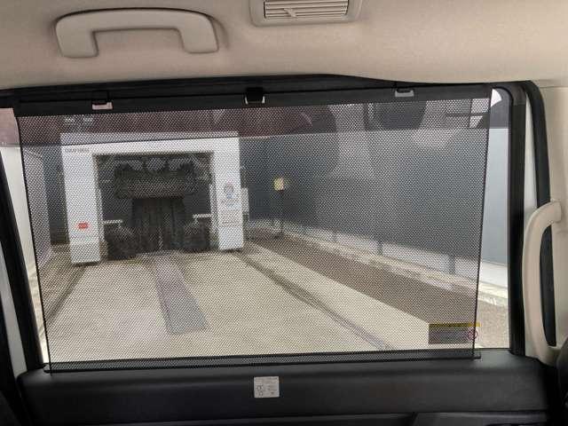 セレナ ２．０　ハイウェイスターＶ　地上デジタル　ＬＫＡ　追従クルーズ　アイドリングＳ　スマートキー＆プッシュスタート　両側自動ドア　ＬＥＤヘッドライト　３列シート　Ｂカメラ　ワンオーナー　ＥＴＣ装備　ドラレコ　エアコン　メモリ－ナビ（21枚目）