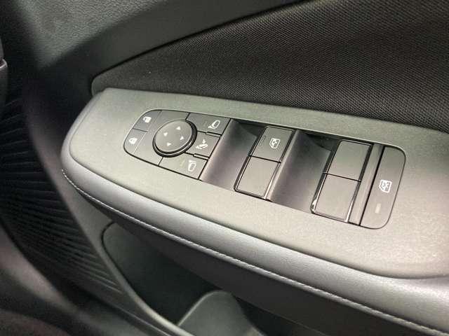 ノート １．２　Ｘ　弊社試乗車ＵＰ・日産純正９インチナビ・アラ　助手席エアバック　ＰＳ　ＰＷ　盗難防止　地デジ　キーフリーシステム　【ＬＥＤヘッドライト】　ＡＡＣ　記録簿付き　ワンオ－ナ－車　オートハイビーム　禁煙（22枚目）