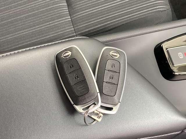 ノート １．２　Ｘ　弊社試乗車ＵＰ・日産純正９インチナビ・アラ　助手席エアバック　ＰＳ　ＰＷ　盗難防止　地デジ　キーフリーシステム　【ＬＥＤヘッドライト】　ＡＡＣ　記録簿付き　ワンオ－ナ－車　オートハイビーム　禁煙（23枚目）