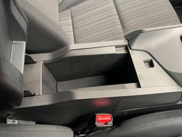 ノート １．２　Ｘ　弊社試乗車ＵＰ・日産純正９インチナビ・アラ　助手席エアバック　ＰＳ　ＰＷ　盗難防止　地デジ　キーフリーシステム　【ＬＥＤヘッドライト】　ＡＡＣ　記録簿付き　アルミ　ワンオ－ナ－車　オートハイビーム（19枚目）