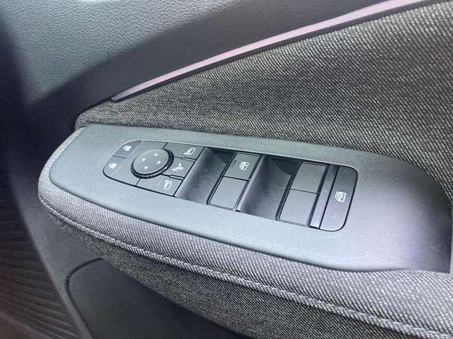 オーラ １．２　Ｇ　弊社試乗車ＵＰ・日産コネクトナビ・プロパイ　フルセグテレビ　ハイビームアシスト　ＥＴＣ車載器　アルミ　展示試乗車ＵＰ　ＬＤＷ　ＬＥＤライト　バックモニター　禁煙　エアバッグ　サイドエアバッグ　記録簿（24枚目）