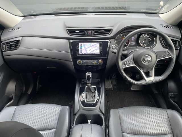 エクストレイル ２．０　２０Ｓ　Ｖセレクション　２列車　４ＷＤ　日産純正ナビ・バックカメラ・ＥＴＣ・前後撮　フルセグテレビ　Ｓキー　メモリーナビ　車線逸脱警報　寒冷地仕様　ＥＴＣ　４ＷＤ　ワンオーナー　アイドリングストップ　ドライブレコーダー　エアバッグ　ＡＢＳ（3枚目）