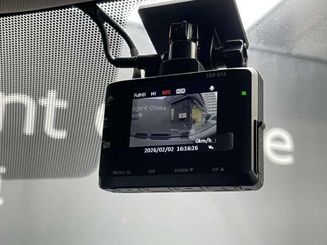 エクストレイル ２．０　２０Ｓ　Ｖセレクション　２列車　４ＷＤ　日産純正ナビ・バックカメラ・ＥＴＣ・前後撮　フルセグテレビ　Ｓキー　メモリーナビ　車線逸脱警報　寒冷地仕様　ＥＴＣ　４ＷＤ　ワンオーナー　アイドリングストップ　ドライブレコーダー　エアバッグ　ＡＢＳ（13枚目）