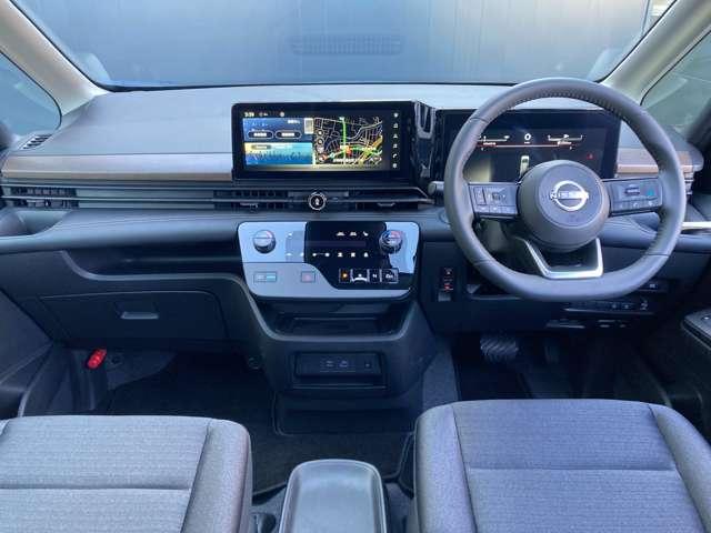 セレナ 1.4 e-POWER ハイウェイスターV 弊社試乗車UP・日産コネクトナビ・プロパイ 誤発進抑制 地デジ フルオートエアコン 前席シートヒーター ABS 展示試乗車 バックモニター 1オナ 禁煙 LDP 追従クルーズ サイドカメラ 3列シート(3枚目)