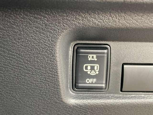 �n���Y�t���[�I�[�g�X���C�h�h�A�B���肪�ӂ������Ă����Ԃł��A�X���C�h�h�A���ɑ���𔲂��������邾���ŃX���C�h�h�A�̊J���ł���A�ƂĂ��֗��ȋ@�\�ł��B