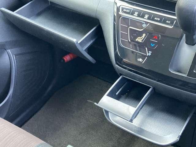 デイズ ６６０　ハイウェイスターＸ　日産純正９インチナビ・バックカメラ・ドラ　ワンオ－ナ－　両席エアバッグ　整備記録簿　衝突軽減ブレーキ　フルセグテレビ　ハイビームアシスト　ＥＴＣ　ＬＥＤ　ドライブレコーダー　車線逸脱防止　ＡＷ　ＡＢＳ（18枚目）