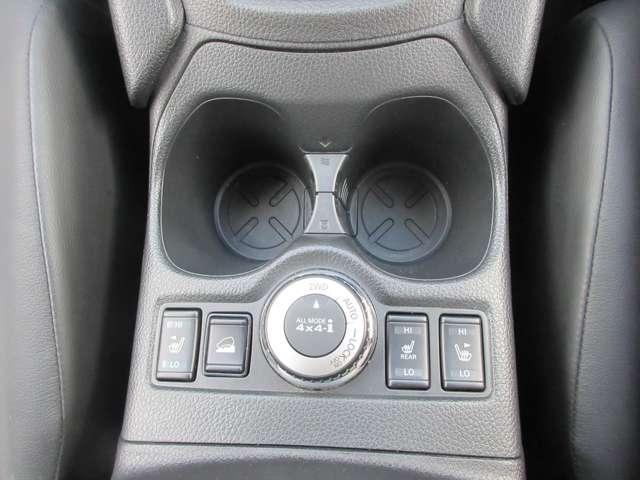 エクストレイル ２．０　２０Ｘｉ　Ｖセレクション　２列車　４ＷＤ　踏み間違い防止　盗難防止　全周囲モニター　オールモード４ＷＤ　ＬＥＤヘッドライト　１オナ　ナビ　アルミ　メモリーナビ　バックモニター　ＡＢＳ　オートエアコン　ドラレコ　クルコン（16枚目）