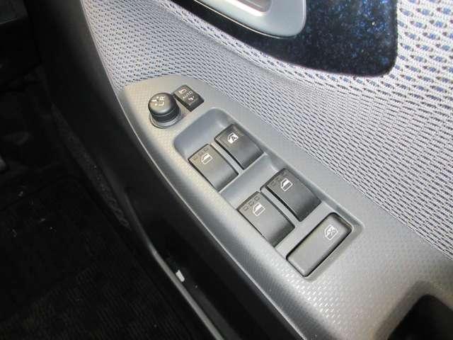 ムーヴ ６６０　カスタム　Ｘ　ハイパー　ＳＡ　ワンオーナー　ナビ　メモリーナビ　アルミホイール　ＡＢＳ　定期点検記録簿　ＡＵＴＯエアコン（18枚目）