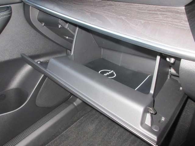 エクストレイル 1.5 G e-4ORCE 4WD 試乗車 1オーナー パークアシスト LEDヘッドランプ ナビTV スマートキー レーダークルーズ LKA キーフリー ETC 4WD アルミホイール メモリーナビ 記録簿 バックカメラ サイドカメラ(16枚目)