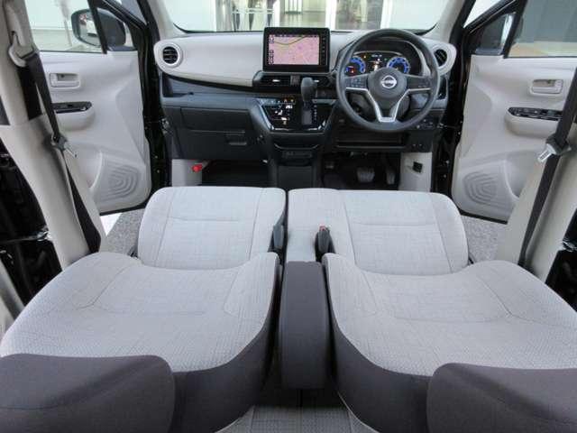 デイズ 660 X 9インチナビ・社用車UP アラウンドM 踏み間違え防止 スマートキー バックカメラ 1オーナー レーンキープ アイドリングストップ キーレス フルオートエアコン ナビTV WAB 記録簿 運転席エアバック サイドエアバッグ(3枚目)