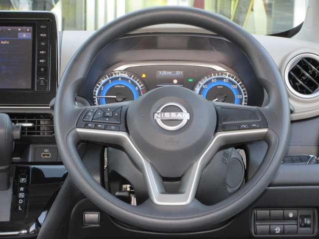 デイズ 660 X 9インチナビ・社用車UP アラウンドM 踏み間違え防止 スマートキー バックカメラ 1オーナー レーンキープ アイドリングストップ キーレス フルオートエアコン ナビTV WAB 記録簿 運転席エアバック サイドエアバッグ(10枚目)