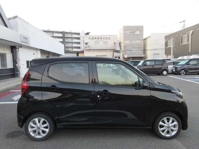 デイズ 660 X 9インチナビ・社用車UP アラウンドM 踏み間違え防止 スマートキー バックカメラ 1オーナー レーンキープ アイドリングストップ キーレス フルオートエアコン ナビTV WAB 記録簿 運転席エアバック サイドエアバッグ(28枚目)