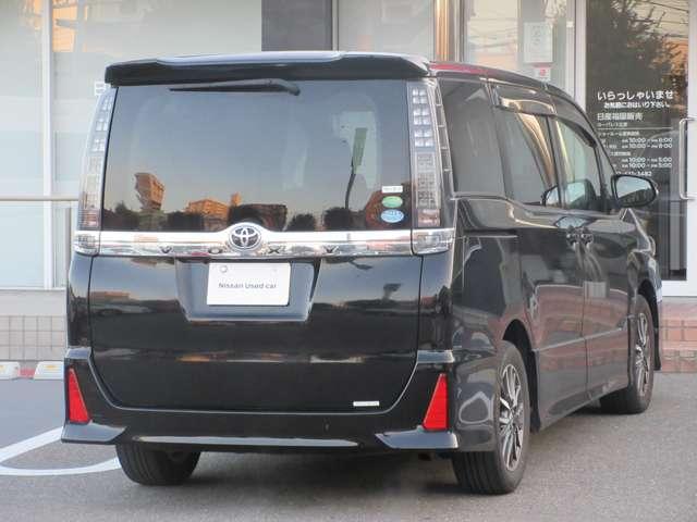 ヴォクシー 2.0 ZS 両電動スライドドア 盗難防止システム オートエアコン ダブルエアバッグ ドライブレコーダー ETC LEDヘッドライト キーレスエントリー ワンセグ メモリーナビ ナビTV PW パワーステアリング(2枚目)