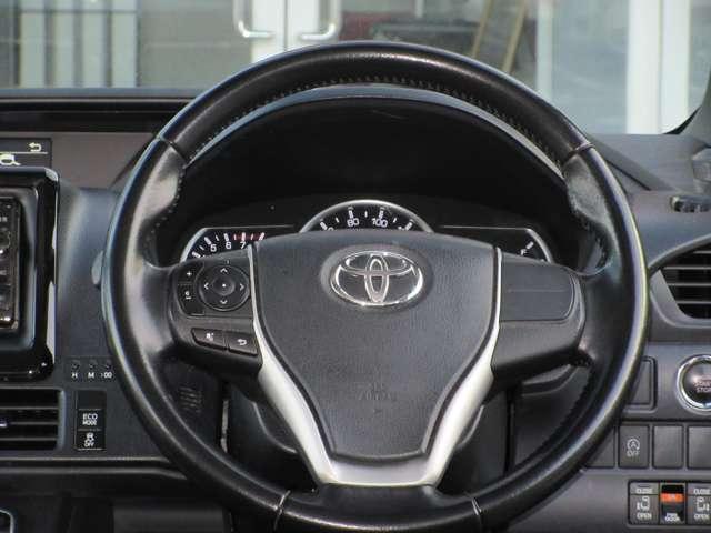 ヴォクシー 2.0 ZS 両電動スライドドア 盗難防止システム オートエアコン ダブルエアバッグ ドライブレコーダー ETC LEDヘッドライト キーレスエントリー ワンセグ メモリーナビ ナビTV PW パワーステアリング(9枚目)