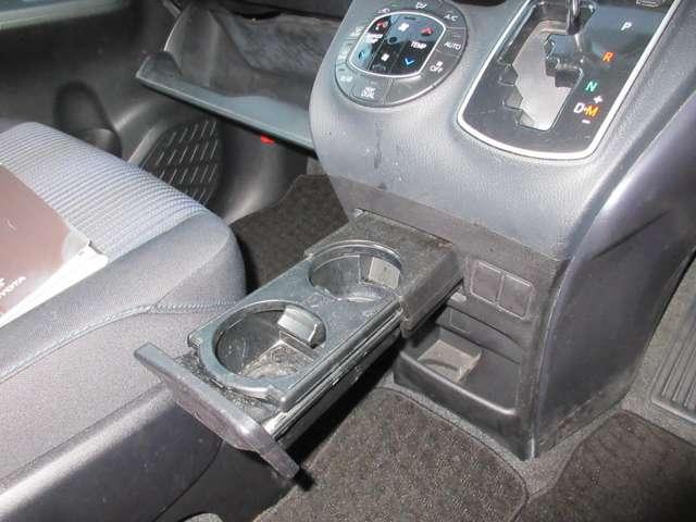 ヴォクシー 2.0 ZS 両電動スライドドア 盗難防止システム オートエアコン ダブルエアバッグ ドライブレコーダー ETC LEDヘッドライト キーレスエントリー ワンセグ メモリーナビ ナビTV PW パワーステアリング(16枚目)