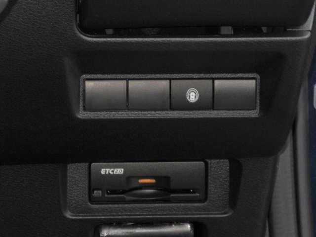 ノート 1.2 AUTECH クロスオーバー スマートキ 踏み間違い衝突防止アシスト 360°カメラ LDA LEDヘッドランプ バックカメラ フルオートエアコン アルミホイール メモリーナビ ABS ETC 盗難防止システム 1オーナー(12枚目)