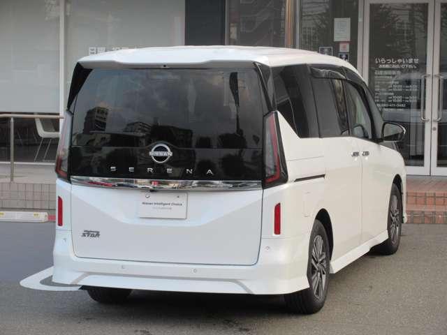 セレナ 2.0 ハイウェイスターV W電動スライド レーダークルコン レーンアシスト LEDランプ ワンオーナー車 盗難防止システム カーテンエアバッグ アルミホイール キーフリー 記録簿 エアコン ABS パワーウィンドウ(2枚目)