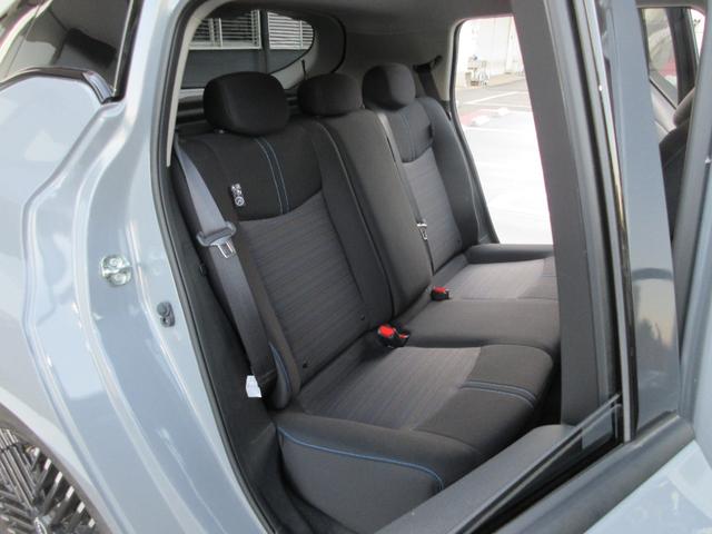 リーフ Ｘ　Ｖセレクション　レーダークルコン　３６０°カメラ　踏み間違い防止装置　ＬＥＤランプ　セキュリティ　１オーナー　ＥＴＣ　インテリキー　レーンキープアシスト　サイドエアバッグ　パワーウィンドウ　ＡＢＳ　メモリ－ナビ　ＡＷ（31枚目）