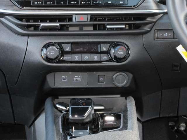 オーラ １．２　Ｇ　レザーエディション　ワンオーナ　追突防止　レーダークルーズ　本革　車線逸脱警報装置　ＬＥＤ　盗難防止　記録簿　バックモニター　ＥＴＣ　インテリジェントキー　メモリーナビゲーション　ＡＷ　キーレスエントリー　オートエアコン（7枚目）