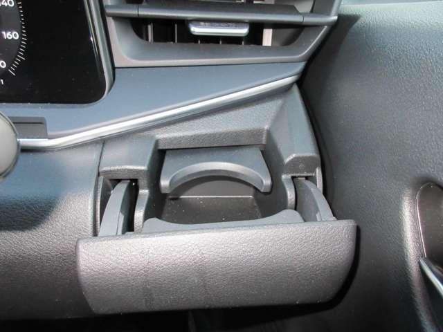 オーラ １．２　Ｇ　レザーエディション　ワンオーナ　追突防止　レーダークルーズ　本革　車線逸脱警報装置　ＬＥＤ　盗難防止　記録簿　バックモニター　ＥＴＣ　インテリジェントキー　メモリーナビゲーション　ＡＷ　キーレスエントリー　オートエアコン（18枚目）