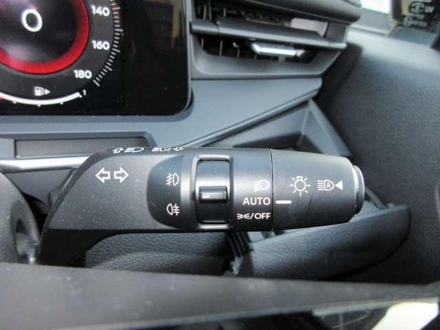 オーラ １．２　Ｇ　レザーエディション　ワンオーナ　追突防止　レーダークルーズ　本革　車線逸脱警報装置　ＬＥＤ　盗難防止　記録簿　バックモニター　ＥＴＣ　インテリジェントキー　メモリーナビゲーション　ＡＷ　キーレスエントリー　オートエアコン（19枚目）