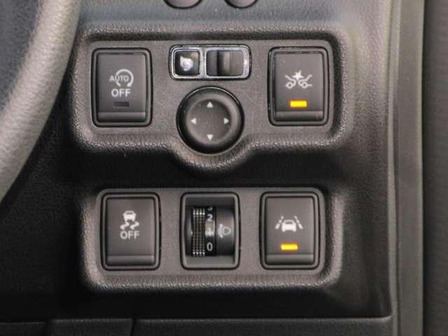 ノート 1.2 X DIG-S エマージェンシブレーキ アイドリングストップ機能 左右エアバック AAC スマキー バックカメラ付き ETC 整備記録簿 パワーウィンドウ ABS キーフリー 1オーナー ナビTV パワーステアリング(11枚目)