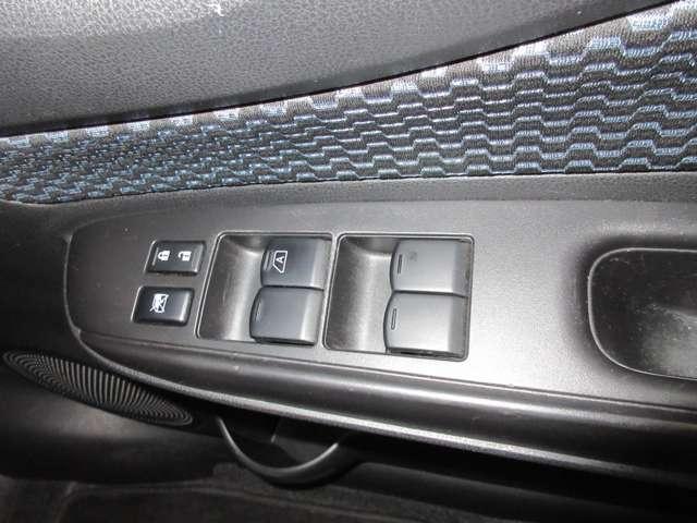 ノート 1.2 X DIG-S エマージェンシブレーキ アイドリングストップ機能 左右エアバック AAC スマキー バックカメラ付き ETC 整備記録簿 パワーウィンドウ ABS キーフリー 1オーナー ナビTV パワーステアリング(18枚目)