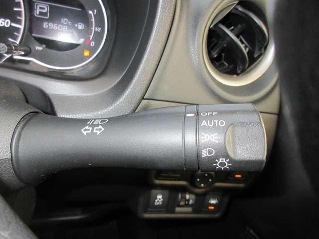 ノート 1.2 X DIG-S エマージェンシブレーキ アイドリングストップ機能 左右エアバック AAC スマキー バックカメラ付き ETC 整備記録簿 パワーウィンドウ ABS キーフリー 1オーナー ナビTV パワーステアリング(19枚目)