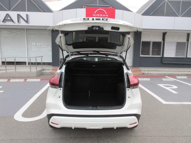 キックス １．２　Ｘ　ツートーン　インテリアエディション　オートクルーズ　エマージェンシーＢ　セキュリティ　アラウンドモニター　Ｒカメラ　ＬＥＤ　ワンオーナ　エアコン　ドラレコ　スマートキー　記録簿　ＥＴＣ　メモリーナビ　サイドエアバック　ＡＷ　キーレス（32枚目）