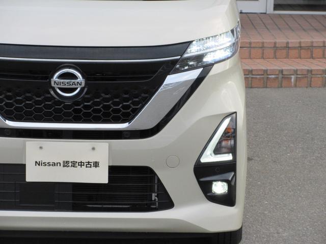 �w�b�h���C�g�ɉ����āA�t�H�O�����v�����ڂ��Ă���܂��̂ŁA�R���𑖂�ۂ����E���m�ۂ��₷���ł��I